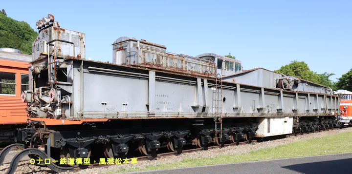 ロータリーヘッドを装着した国鉄DD53-1。2023年(令和5年)5月、碓氷峠鉄道文化むら(群馬県安中市)にて撮影。