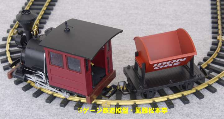 LGB(レーマン)のポーター製亀の子機関車。Small steam locomotive of H.K.Porter, nicknamede Kamenoko(a child tortoise), manufactured by LGB(Lehmann Gross Bahn).