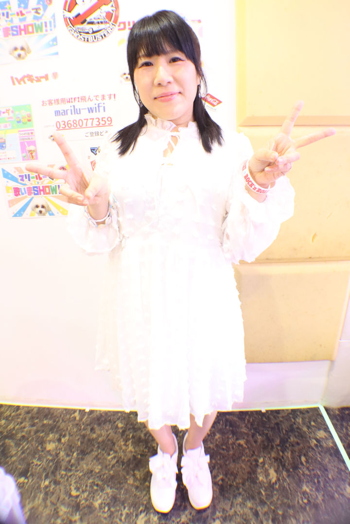 ケンコーのフロントコンバージョンレンズ「LD-055W」を使ってのポートレート撮影例。