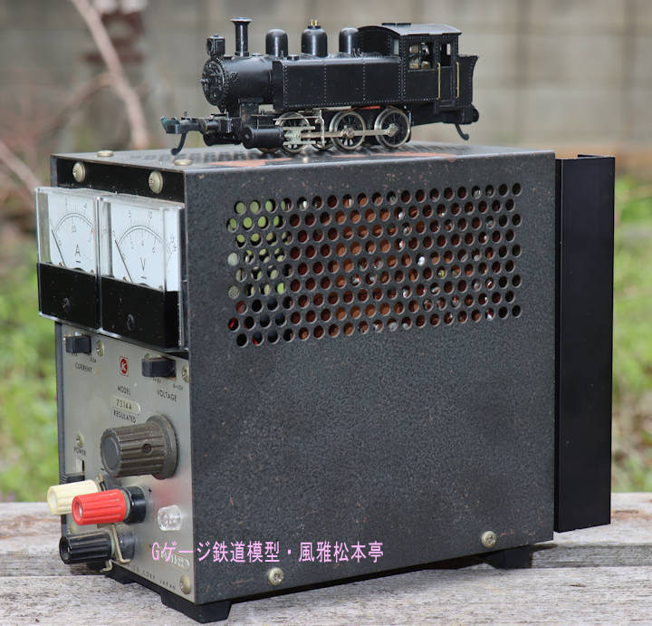 菊水電子工業7314A型安定化電源。