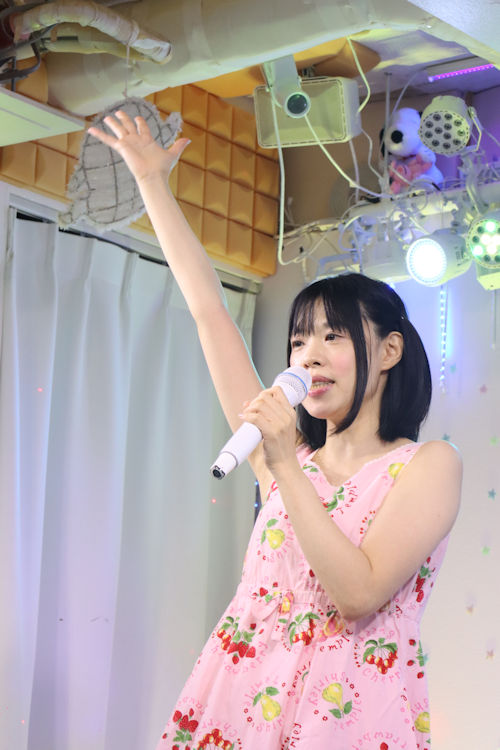 森口こころさん。2024年(令和6年)8月、ライブスペース・マリールーにて撮影。