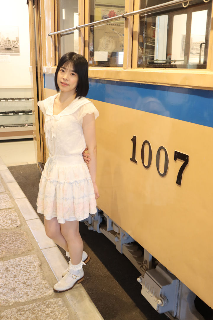 森口こころさん。2025年(令和7年)6月、横浜市電保存館(横浜市磯子区)にて撮影。