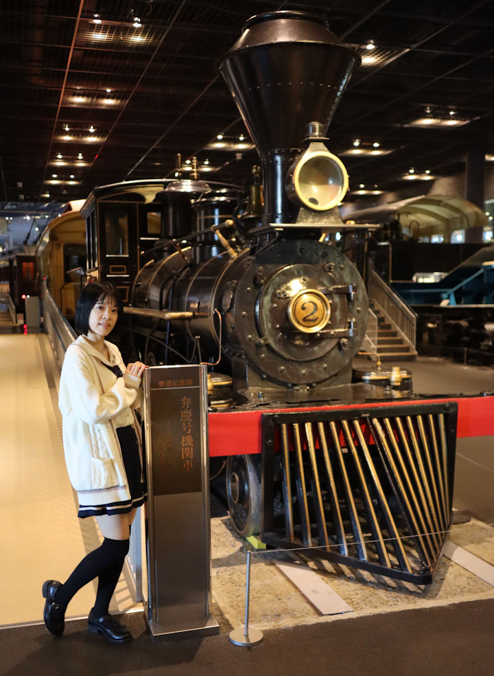 森口こころさん。2025年(令和7年)11月、鉄道博物館(埼玉県さいたま市大宮区)にて撮影。