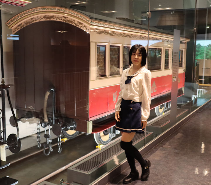 森口こころさん。2025年(令和7年)11月、鉄道博物館(埼玉県さいたま市大宮区)にて撮影。