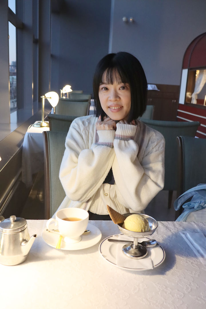 森口こころさん。2025年(令和7年)11月、鉄道博物館(埼玉県さいたま市大宮区)にて撮影。