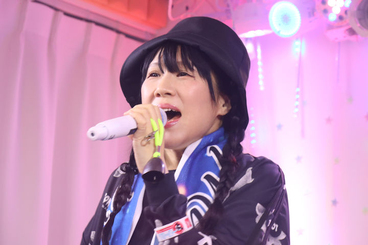 ほしみらいさん。2024年(令和6年)8月、ライブスペース・マリールー(東京都北区)にて撮影。