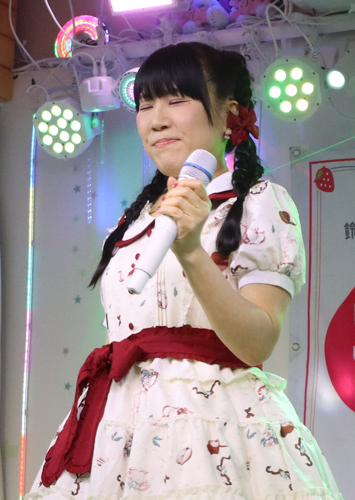 ほしみらい姫。2025年(令和7年)5月、ライブスペース・マリールー(東京都北区)にて撮影。