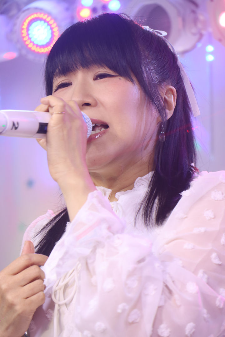 ほしみらい姫。2025年(令和7年)8月、ライブスペース・マリールー(東京都北区)にて開催された「マリールーで歌いまSHOW」に際して撮影。