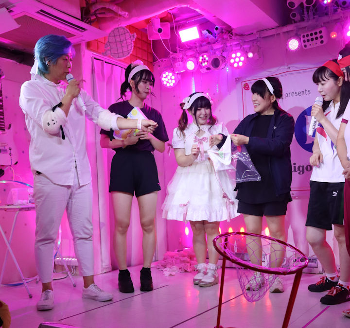 ほしみらい姫。2025年(令和7年)10月、ライブスペース・マリールー(東京都北区)にて開催された「苺日和」に際して撮影。