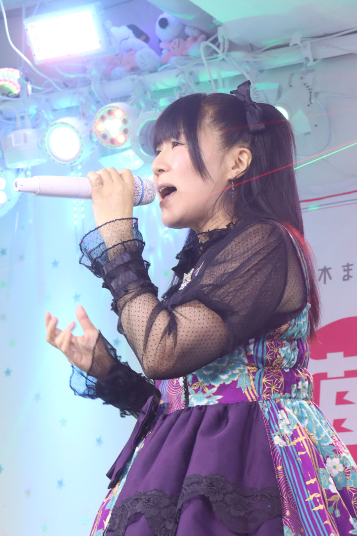 ほしみらい姫。2026年(令和8年)1月、ライブスペース・マリールー(東京都北区)にて開催された「苺日和(いちごびより)」に際して撮影。