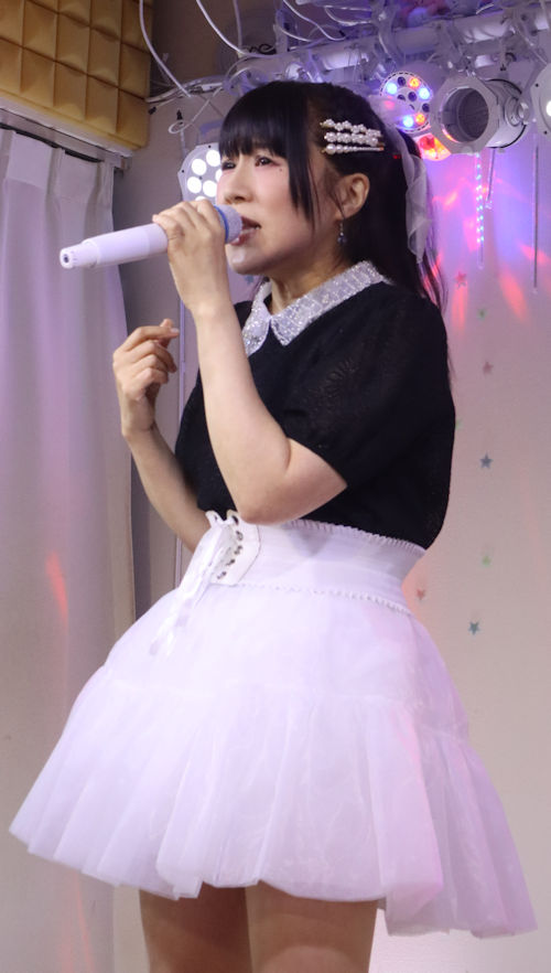 ほしみらい姫。2026年(令和8年)6月、ライブスペース・マリールー(東京都北区)にて開催された「苺日和」に際して撮影。