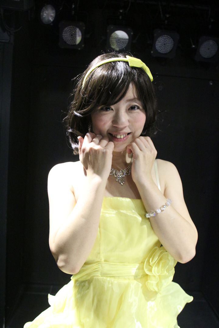 宝染花美咲さん。2020年(令和2年)4月、神田MIFAにて撮影。