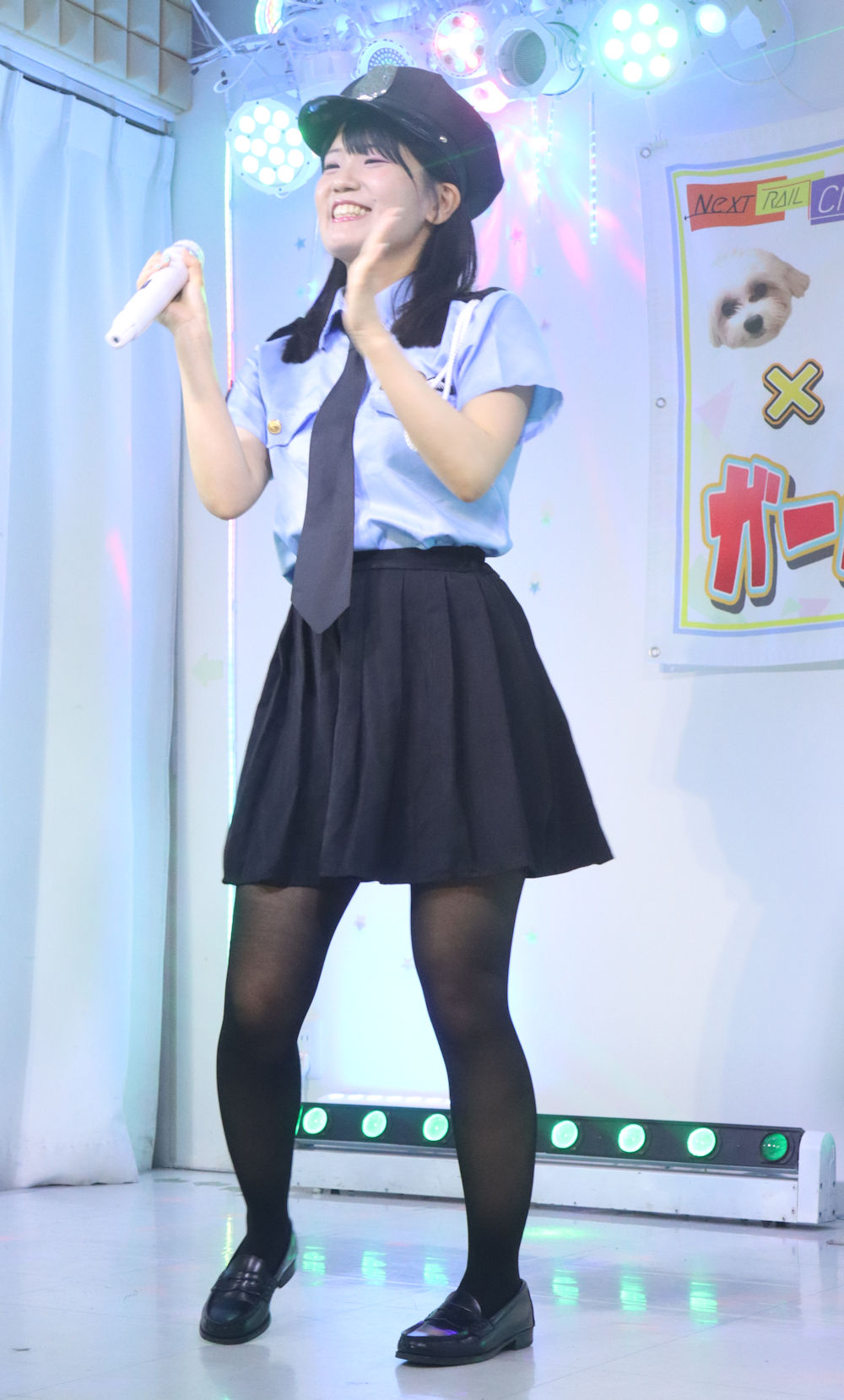 星海しおり(ほしみ・しおり)さん。2026年(令和8年)3月、ライブスペース・マリールーにて撮影。