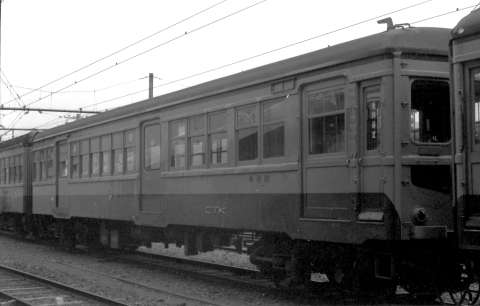 秩父鉄道クハニ24。1983年(昭和58年)2月、秩父鉄道熊谷(くまがや：埼玉県熊谷市)駅にて撮影。