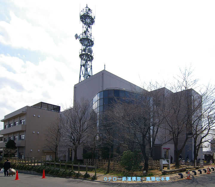 ドコービル製ナベトロが展示されている荒川知水資料館(あらかわちすいしりょうかん：東京都北区)。2007年(平成19年)3月撮影。