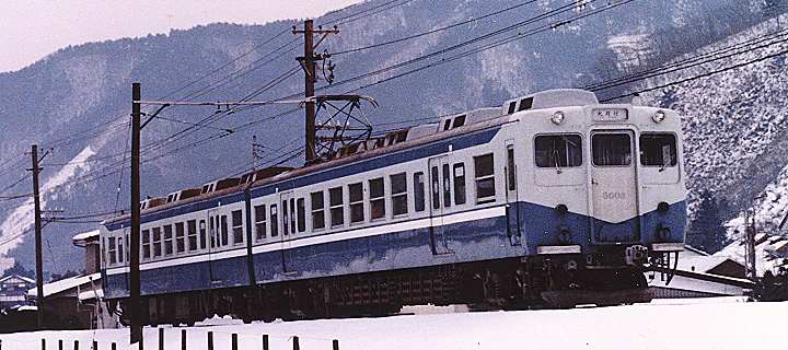 富士急行5000型。1990年(平成2年)2月撮影。