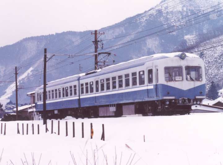 富士急行3100型。1990年(平成2年)2月撮影。