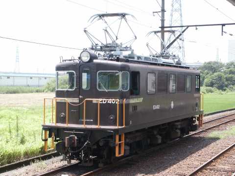 岳南鉄道ED402。2002年(平成14年)8月、岳南鉄道比奈(ひな：静岡県富士市)駅にて撮影。Class ED40 of Gakunan Railway were manufactured in1965, by Nippon Sharyo.