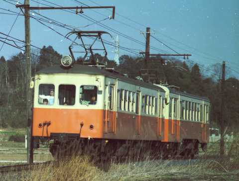 日立電鉄モハ9。1984年(昭和59年)4月、川中子(かわなかご：茨城県常陸太田市)駅付近にて撮影。
