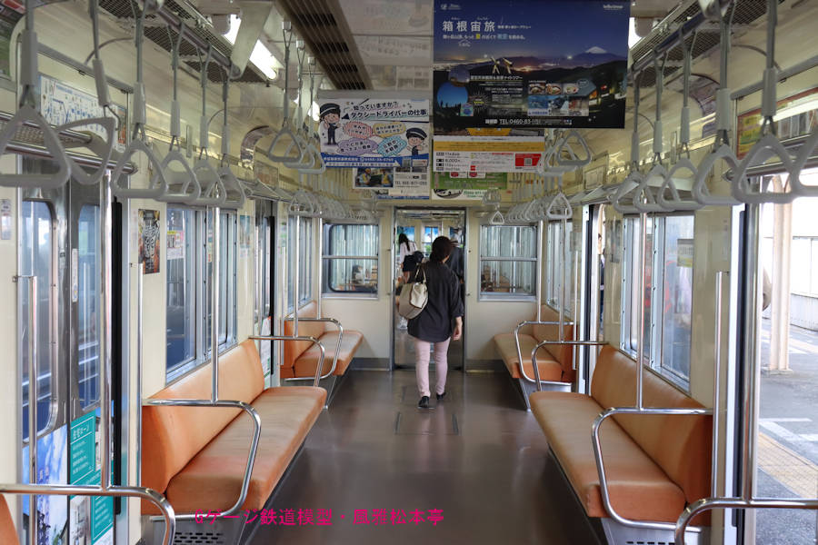 伊豆箱根鉄道モハ5004の車内。2023年(令和5年)10月撮影。