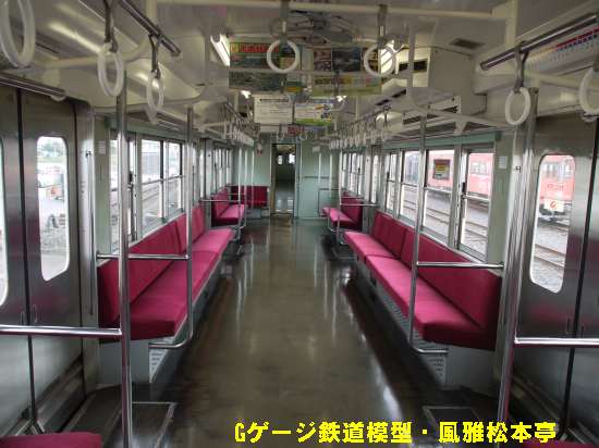 関東鉄道キハ3511(旧・国鐵キハ35-187)の車内。2010年(平成22年)9月、関東鉄道水海道車輛基地(茨城県常総市)にて、関東鉄道殿のご厚意により許可を得て撮影。