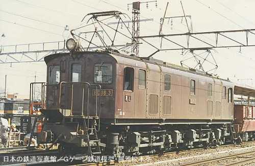 国鉄ED163。1983(昭和58年)年3月、国鉄青梅線拝島(はいじま：東京都昭島市)駅にて撮影。