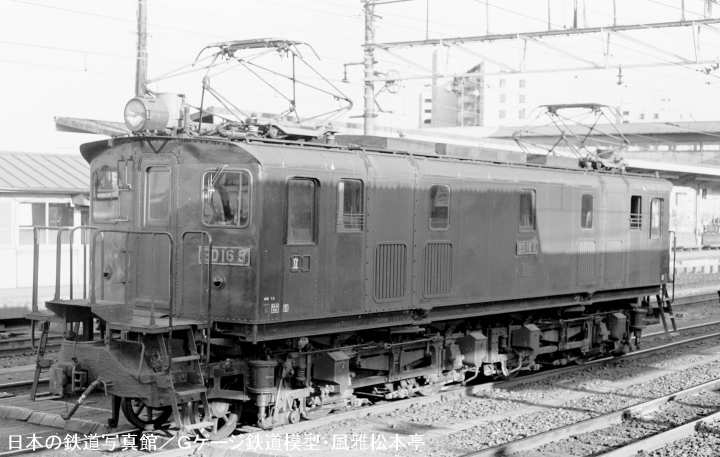 国鉄ED165。1983年(昭和58年)3月、国鉄南武線西国立(にしくにたち：東京都立川市)駅にて撮影。