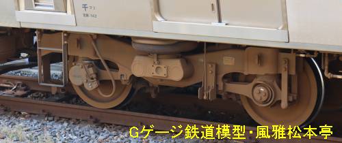 JR東日本クモハE131が履くDT80B台車。2021年(令和3年)6月、JR内房線木更津(きさらづ：千葉県木更津市)駅にて撮影。