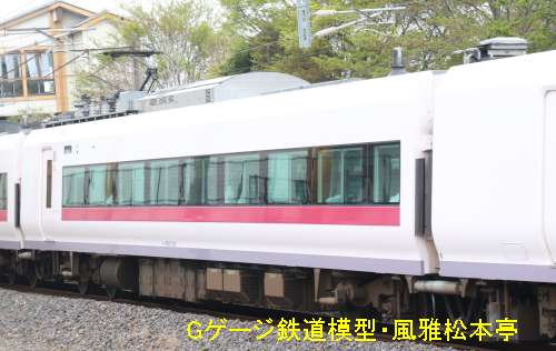JR東日本モハE657-212。2017年(平成29年)4月、JR常磐線磯原(いそはら：茨城県北茨城市)駅にて撮影。