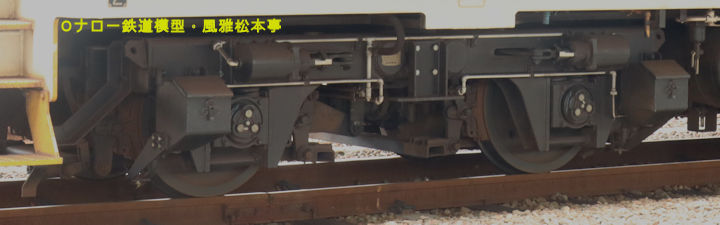 神奈川臨海鉄道DD602が履いている台車。2025年(令和7年)6月、神奈川臨海鉄道本牧線横浜本牧(よこはまほんもく：神奈川県横浜市中区)駅にて撮影。