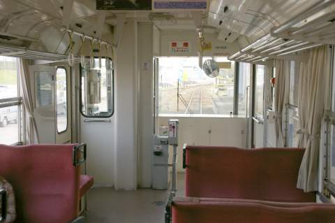 鹿島鉄道KR500型の室内。2006年(平成18年)4月、鹿島鉄道石岡(いしおか：茨城県石岡市)駅にて撮影。