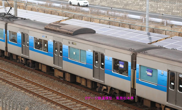 京成電鉄新3055-6。2017年(平成29年)3月、京成電鉄成田空港線印旛日本医大(いんばにほんいだい：千葉県印西市)＝千葉ニュータウン中央(ちばにゅーたうんちゅうおう：千葉県印西市)駅間にて撮影。
