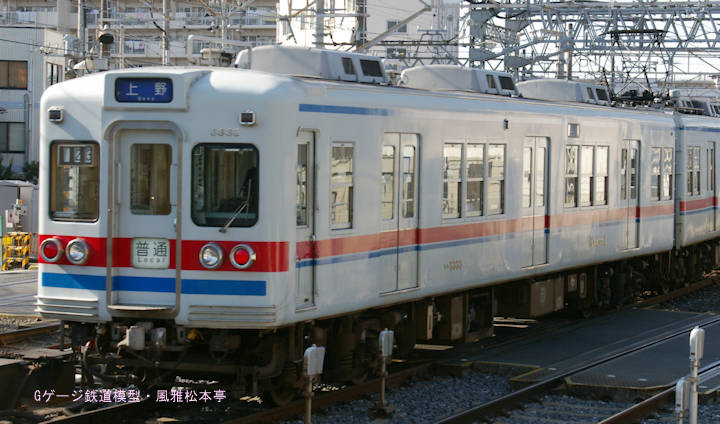 京成電鉄モハ3333。2007年(平成19年)2月、京成電鉄上野線京成津田沼(けいせいつだぬま：千葉県習志野市)駅にて撮影。