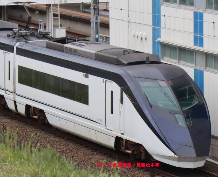 京成電鉄AE2-1。2025年(令和7年)10月、京成電鉄成田スカイアクセス線印西牧の原(いんんざいまきのはら:千葉県印西市)駅にて撮影。