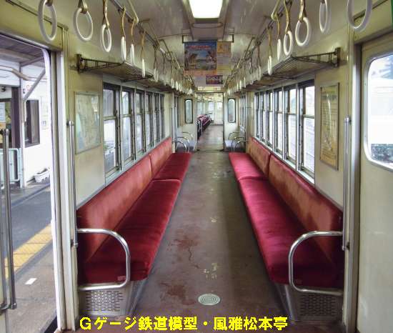 近畿日本鉄道サ121の車内。2012年(平成24年)2月撮影。