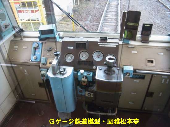近畿日本鉄道モ262の運転台。2012年(平成24年)2月撮影。