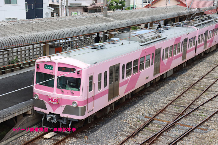 流鉄クモハ5101。2026年(令和7年)5月、流鉄流山(ながれやま：千葉県流山市)駅にて俯瞰気味に撮影。