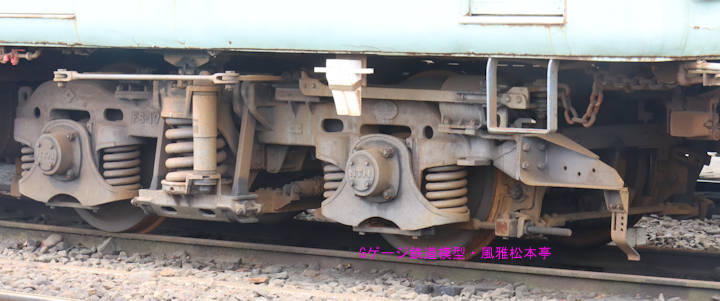 大井川鐵道モハ21001型が履いているFS17台車の写真です。2025年(令和7年)3月撮影。