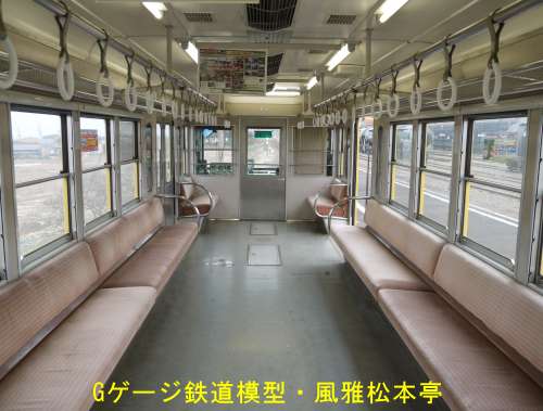 三岐鉄道モハ103車内。2012年(平成24年)2月撮影。