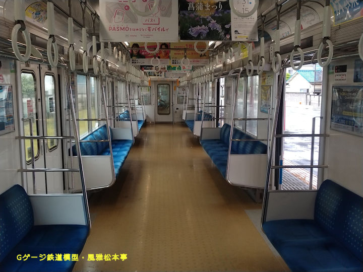 西武鉄道サハ20751の車内。2025年(令和7年)5月、西武鉄道豊島線豊島園(としまえん：東京都練馬区)駅に停車中に撮影。