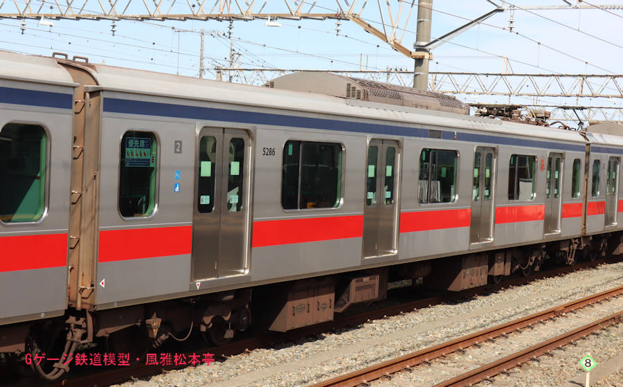 東京急行デハ5286。2024年(令和6年)4月、相模鉄道厚木線(さがみおおつか：神奈川県大和市)駅にて撮影。