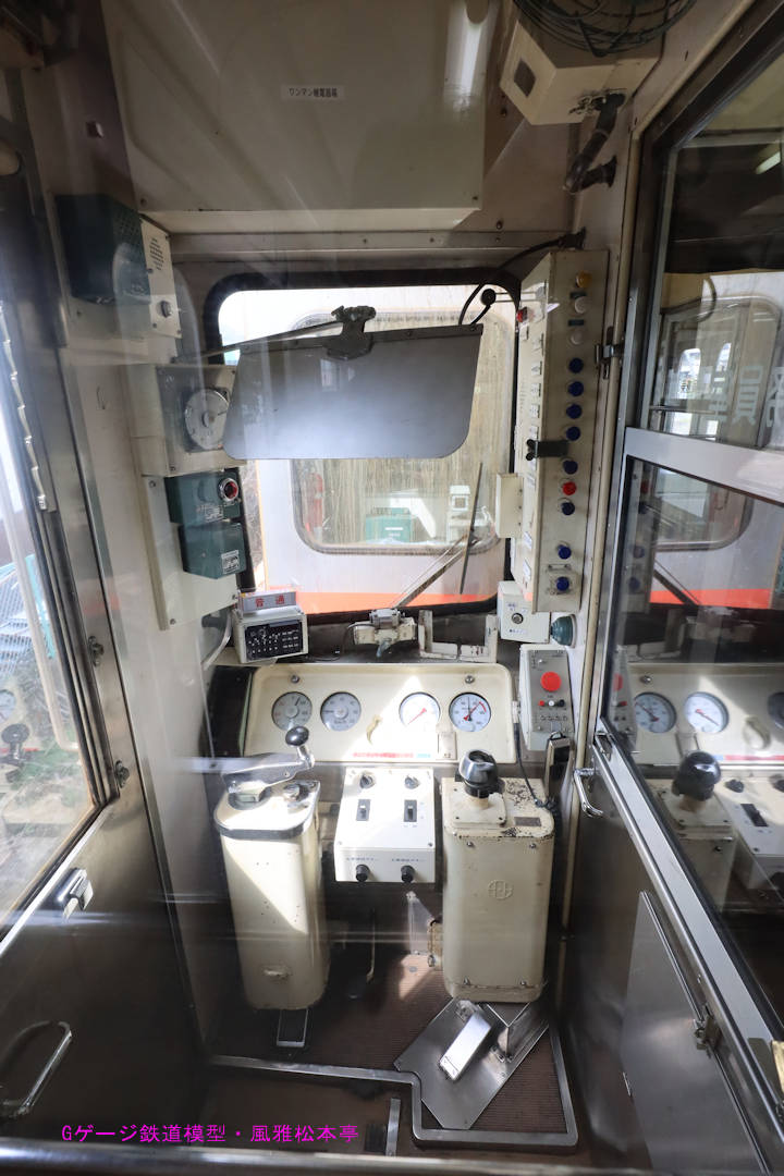 東京急行デハ7200型の運転台。2025年(令和7年)3月撮影。