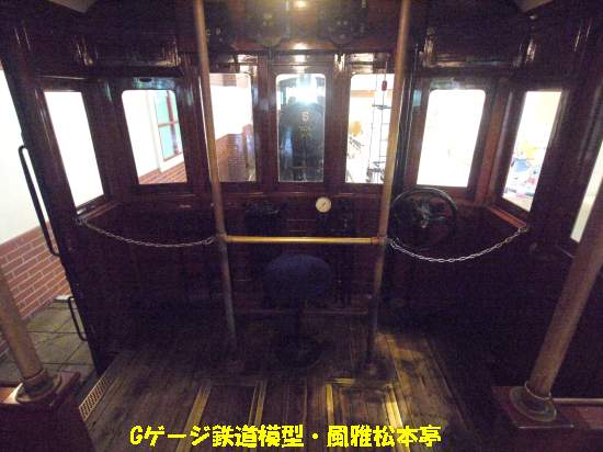 東武鉄道デハ1型デハ5号の運転台周辺。2012年(平成24年)6月、東武博物館(とうぶはくぶつかん：東京都墨田区)にて撮影。