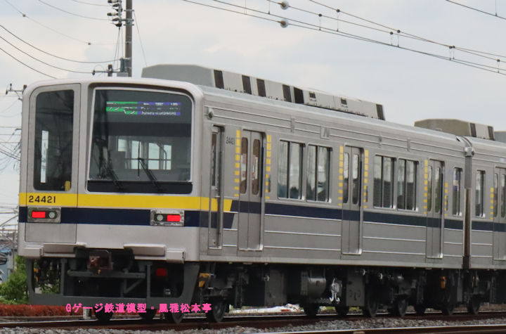 東武鉄道クハ24421。2026年(令和8年)4月、東武鉄道日光線栗橋(くりはし:埼玉県久喜市)駅付近にて撮影。