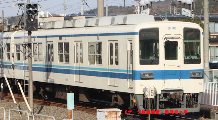 東武鉄道クハ8198。2026年(令和8年)1月、東武鉄道越生線越生(おごせ：埼玉県入間郡越生町)駅にて撮影。