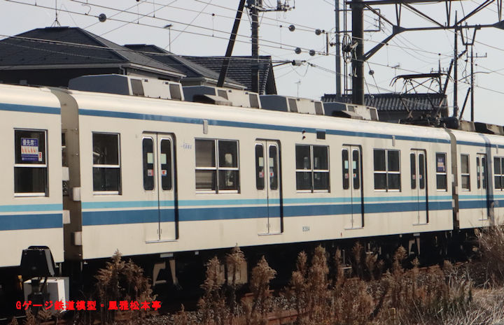 東武鉄道モハ8384。2026年(令和8年)1月、東武鉄道越生線越生(おごせ：埼玉県入間郡越生町)駅付近にて撮影。