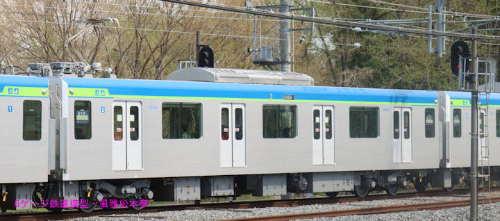 東武鉄道モハ84501。2025年(令和7年)4月、東武鉄道野田線七光台(ななこうだい：千葉県野田市)駅にて撮影。