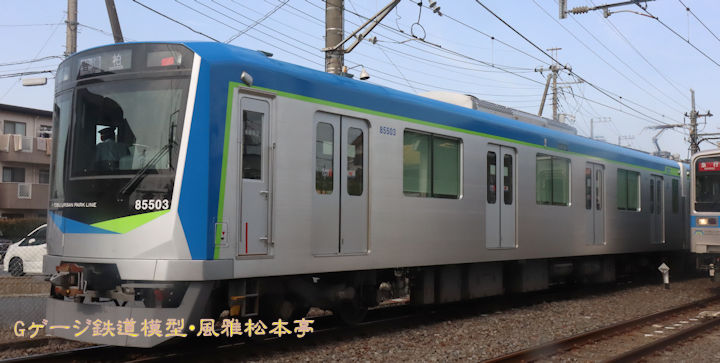 東武鉄道クハ85503。2025年(令和7年)5月、東武鉄道野田線藤の牛島(ふじのうしじま：埼玉県春日部市)駅にて撮影。