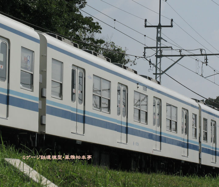 東武鉄道サハ8759。2013年(平成25年)5月、東武鉄道野田線七光台(ななこうだい：千葉県野田市)駅付近にて撮影。