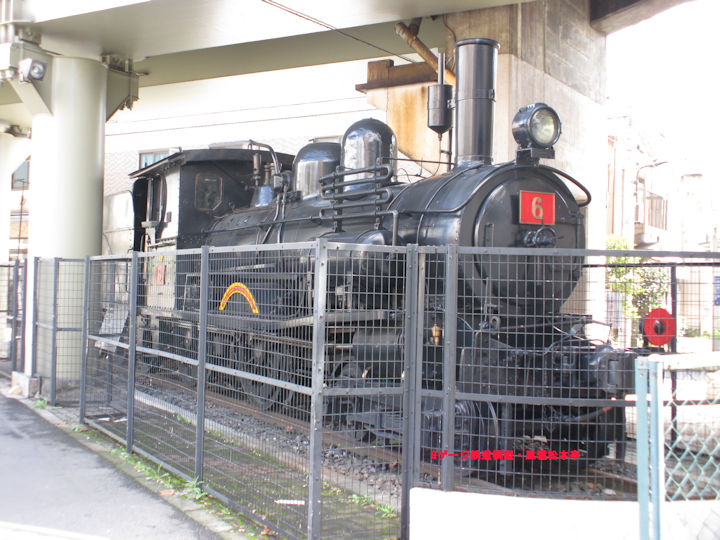 東武博物館の南端？に展示されている、日光軌道線の連接車203号。2008年(平成20年)8月、東武博物館(とうぶはくぶつかん：東京都墨田区東向島四丁目28-16)にて撮影。